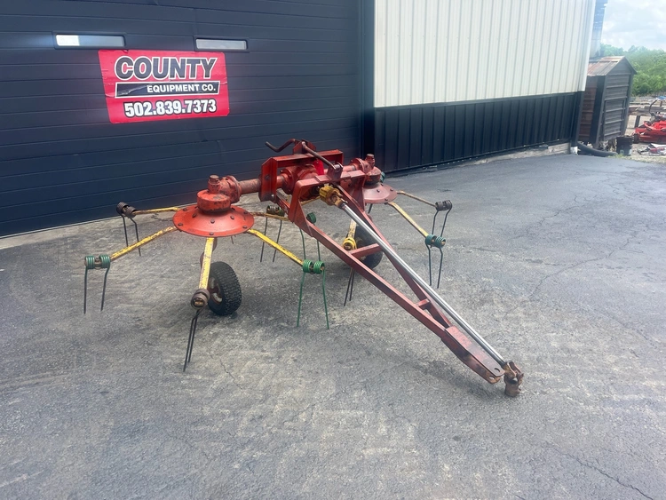 Used WALTON 2 BASKET TEDDER Tedders Kentucky US | County Equipment Company LLC #1250390