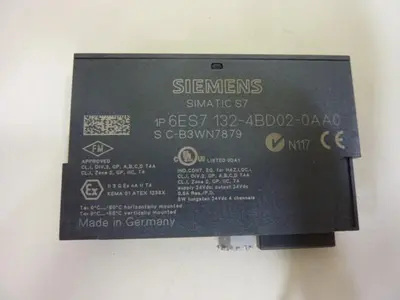NEW SIEMENS 6ES7 132-4BD02-0AA0