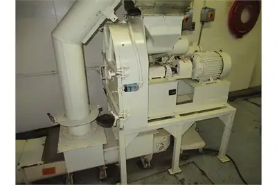 Jacobson P-160-DFF hammermill, 10 HP