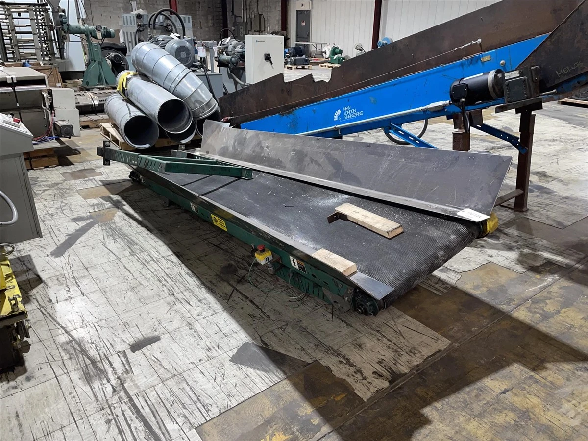 11' L x 24" Wide Flatbelt Conveyor