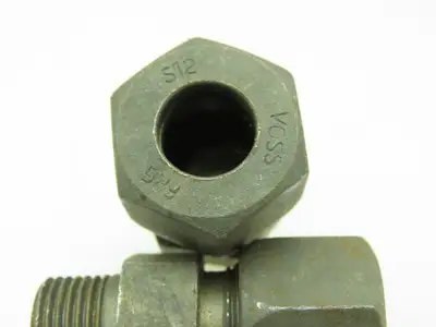 VOSS Steel Flareless Metric Straight Male Connector 12mm Tube  3/8 BSPT Lot of 6