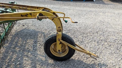USED JOHN DEERE 640