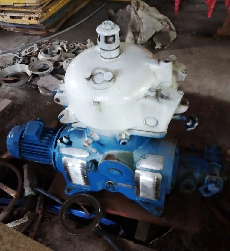 Westfalia ON 1516 solids-retaining oil purifier.
