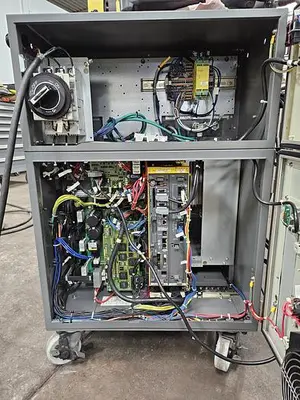 USED 2015 FANUC R-2000IC/210F