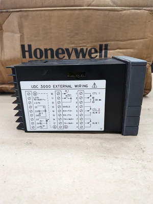NEW HONEYWELL DC300L-0-000-10-0000-0