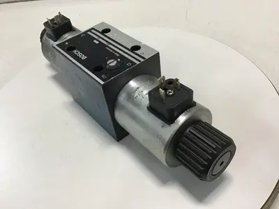 USED BOSCH 0 810 001 701
