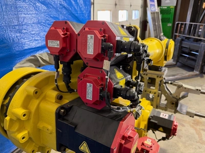 2014 FANUC R2000iC/165F 6 Axis Robots | K.B. Industries LLC (14)