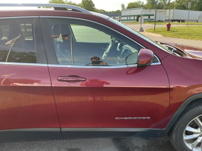 USED 2016 JEEP CHEROKEE