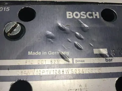 USED BOSCH 0 810 001 825