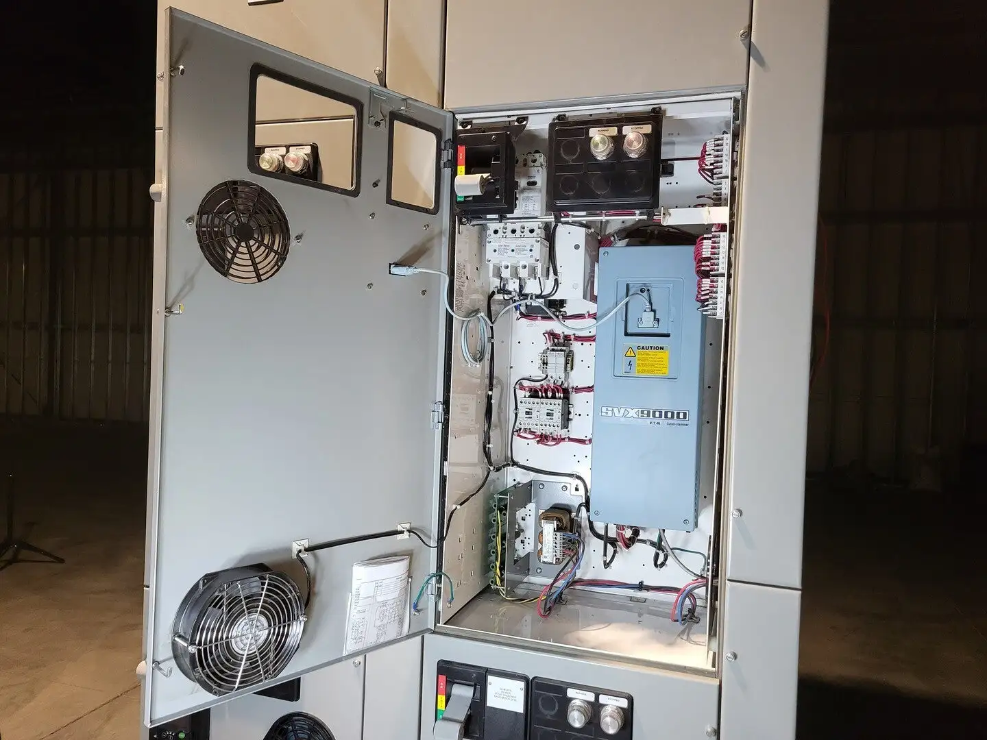 Used EATON SVX002A1-5A4N1 Switchgears British Columbia CA | Lenmark #240178