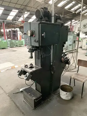 USED LBM 10 TON