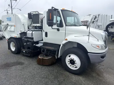 Used 2016 INTERNATIONAL 4000 Street Sweeper North Carolina US | Levan Equipment #1546327