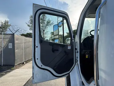 Used 2016 FREIGHTLINER M2 106 Tractors & Trailers Florida US | Truck and Van Outlet #1506272