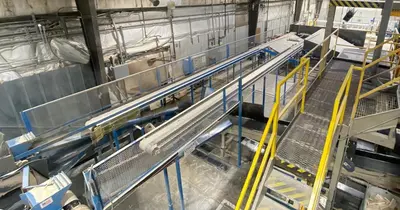 COMBINATION POWER BELT CONVEYORS & CHAIN-DECKS MATERIAL-HANDLING SYSTEM