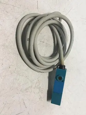 USED YAMATAKE FL2-4A6H