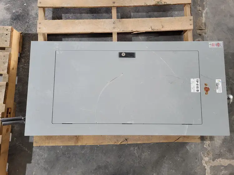 Used CUTLER-HAMMER PL1A Switchgears British Columbia CA | Lenmark #913775