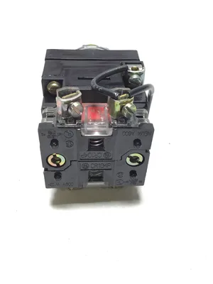 General Electric CR104PLT18E Pushbutton Light