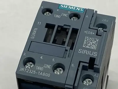 3RT2325-1AB00 | Siemens  SIRIUS Contactor 4-Pole 35A 400V - Used