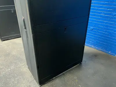 Used APC _UNKNOWN_ Cabinets Ohio US | HGR 24 #1787266