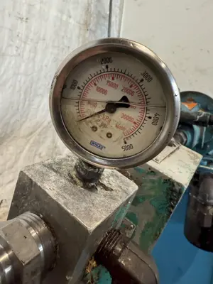5,000 PSI HYDRAULIC PUMP UNIT W/ BALDOR MOTOR. STOCK # 1003325.
