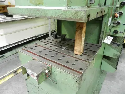 USED LVD 120 TON + 40 TON
