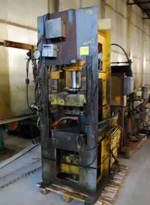 40 Ton x 11.8″ CTON Hydraulic Press