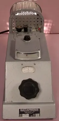 QTY. 1. KLETT-SUMMERSON ELECTRIC COLORIMETER, PAT....