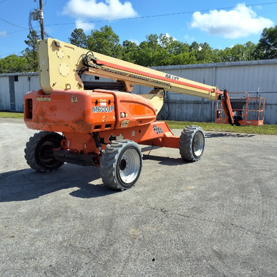 USED 2013 JLG M600JP