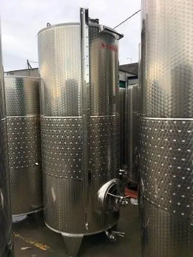 NS Letina 2450L (650Gal) closed top tank