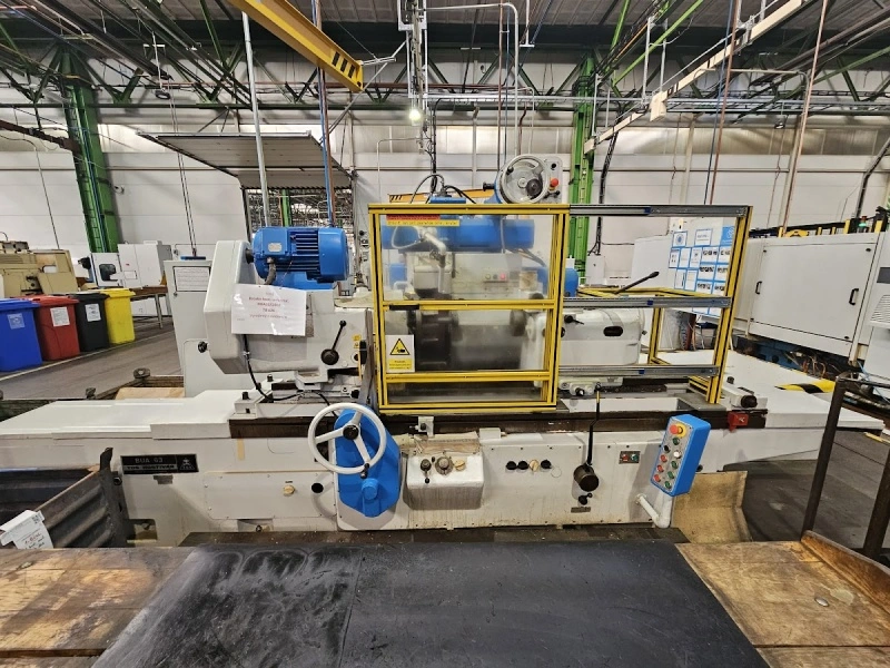 TOS Hostivař Cylindrical Grinder, in good working condition, visible under power, POA
