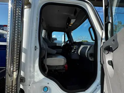 Used 2015 FREIGHTLINER 108SD Service & Utility Trucks Florida US | Truck and Van Outlet #1509214