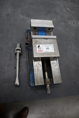 Used KURT WORKHOLDING SOLUTIONS D688 Vises Minnesota US | Machinesused.com #1505703