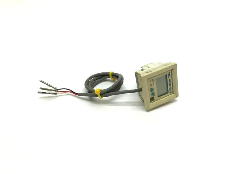 Used SMC ZSE4-01-65 Pressure Switches Michigan US | Maverick Industrial Sales #1394971