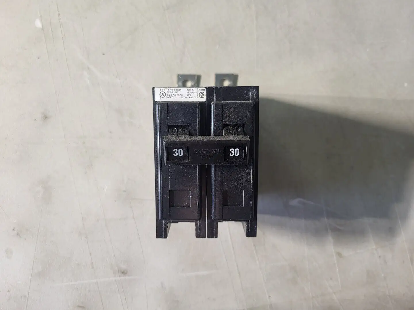 NEW CUTLER-HAMMER BA230