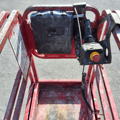 USED 2017 MEC 1330SE