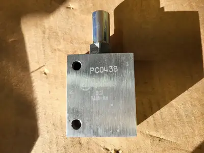 NEW KOMATSU PC0438