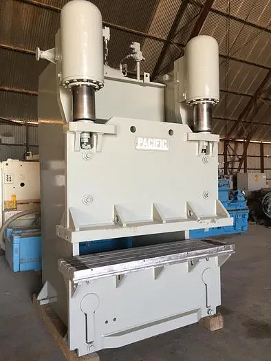 225 Ton x 6 ft Pacific Hyd. Press Brake