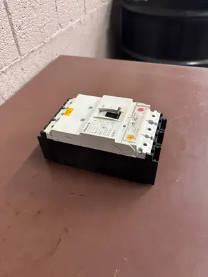 Used 2008 MOELLER NZM N1-A63-NA Circuit Breakers Illinois US | Aucto #1322428