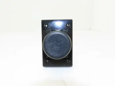Rees 00662-001 Black Plastic Mushroom Plunger Switch 2-1/4" Pushbutton 600V