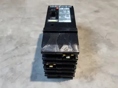 NEW SQUARE D HDA261001
