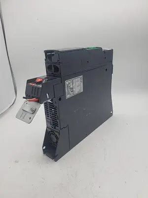 Schneider Electric Altivar 320 ATV320U07N4B