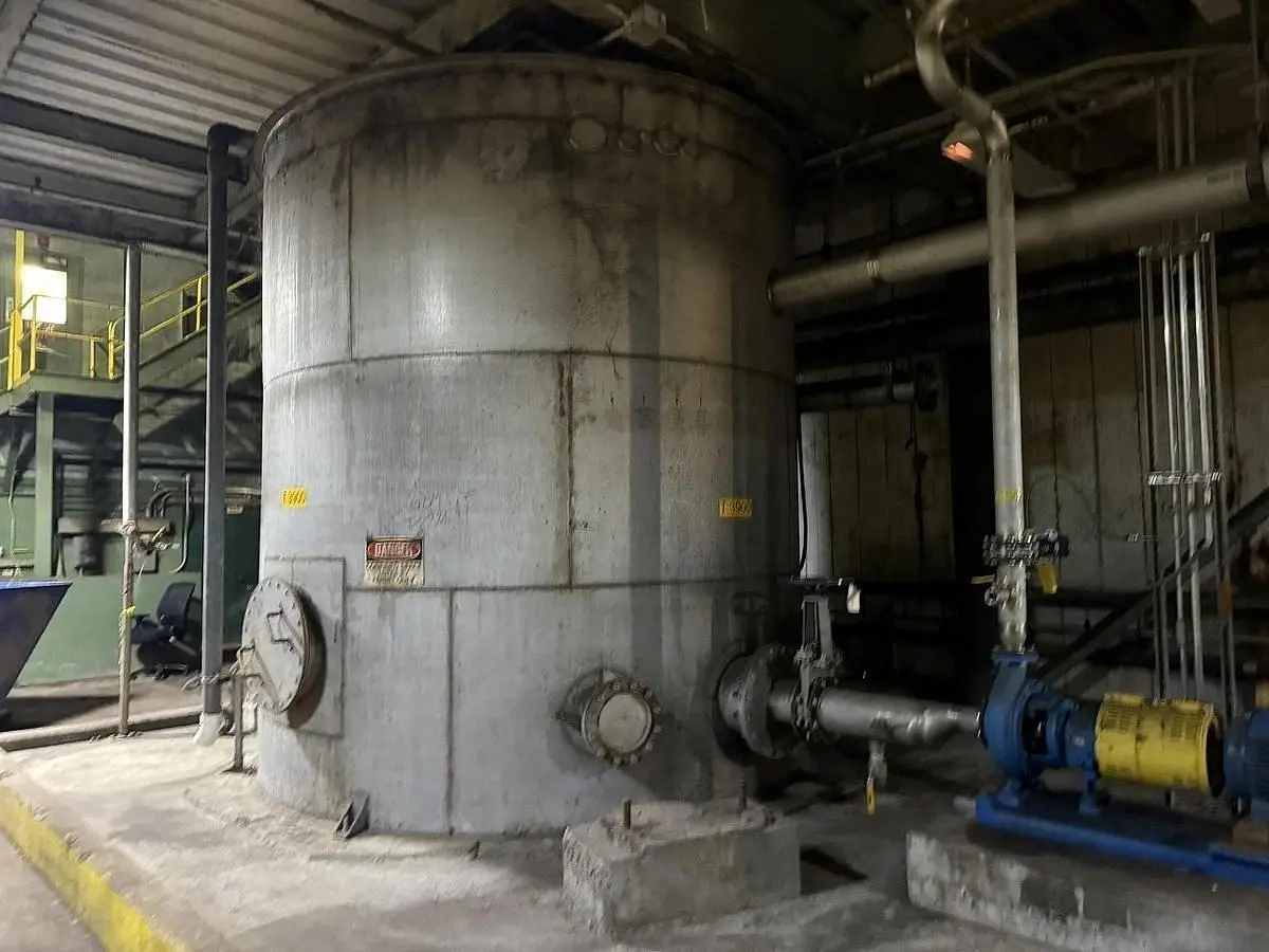 11,000 GALLON 316 STAINLESS SLEEL TANK 13' TALL 12' DIAMETER