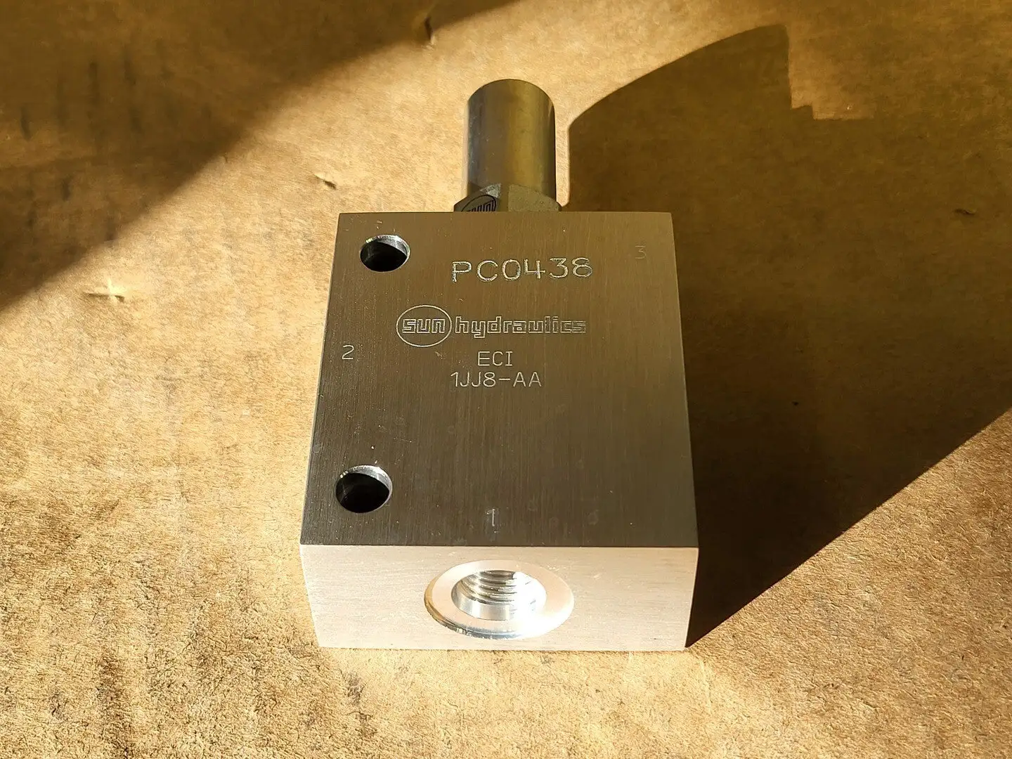 NEW KOMATSU PC0438