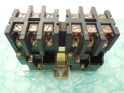 NEW SQUARE D 8965-V0-1 CONTACTOR SER.B 8965V01
