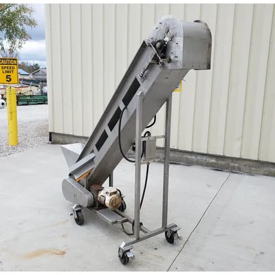 Used 12"W X 7.5'L Stainless Steel Inclined Conveyor [PARTS]