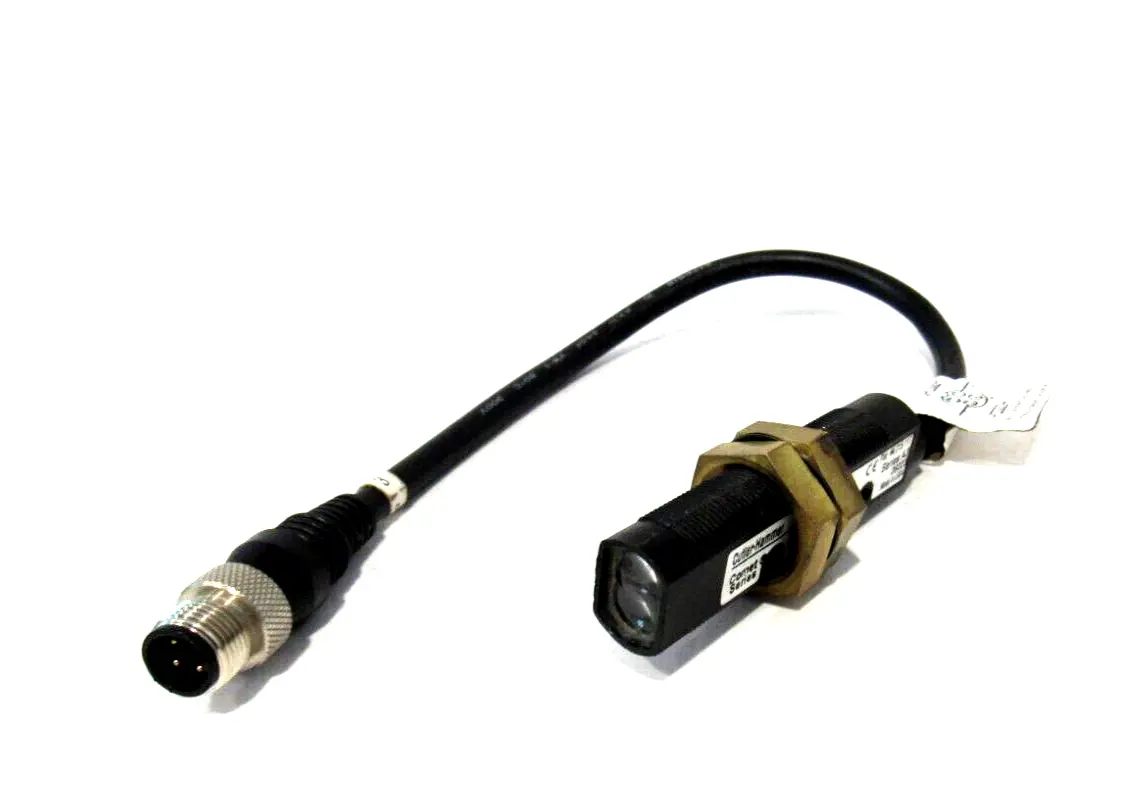 NEW CUTLER HAMMER 13104AQD07 PHOTOELECTRIC SENSOR