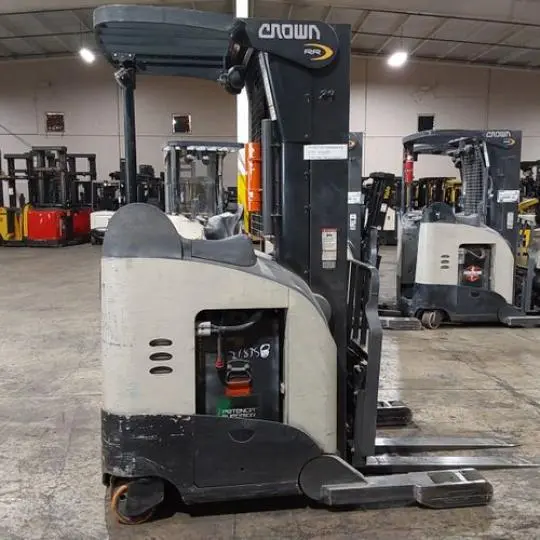 USED 2019 CROWN RR5725-45