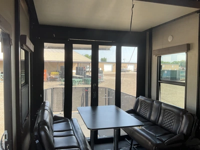 Used 2018 MOMENTUM 395M Campers, Caravans, Motorhomes Michigan US | Miedema Asset Management Group #1334425