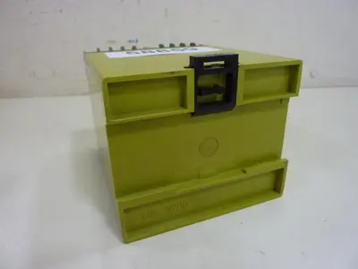 USED PILZ PNOZ824VDC3S1O