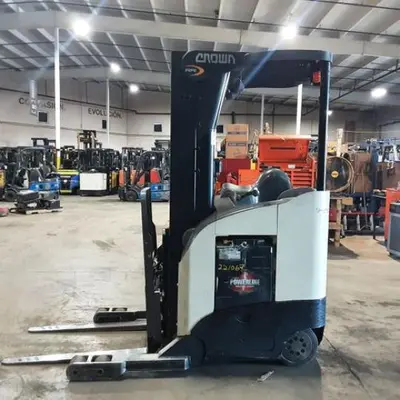 USED 2016 CROWN RR5725-45